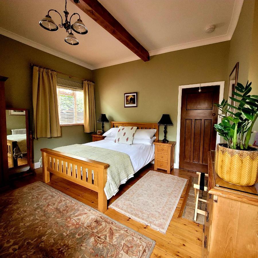 צ'יצ'סטר The Old School B&B מראה חיצוני תמונה